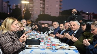 Kepezde Ramazan bereketi: 5 mahalle tek sofra