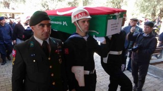 Kıbrısta kazada hayatını kaybeden uzman onbaşı son yolculuğuna uğurlandı