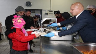 Kırıkkale Belediye Başkanı Önal, vatandaşlarla iftar sofrasında buluştu