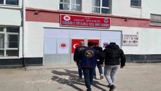 Kırşehirde hapis cezasıyla aranan 2 kişi yakalandı