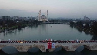 Kızılayın geleneksel Taşköprü iftarında binlerce kişi aynı sofrada buluştu