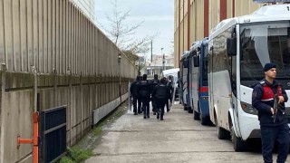 Kocaelide 3 kişinin öldüğü silahlı saldırıya ilişkin 9 şüpheli adliyede