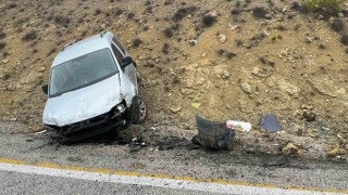 Kontrolden çıkan hafif ticari araç şarampole savruldu: 1 yaralı