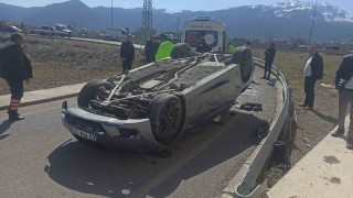 Konyada kontrolden çıkan otomobil takla attı: 4 yaralı