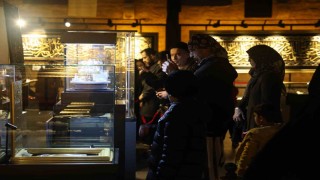 Konyada Mukaddes Emanetler sergisine yoğun ilgi