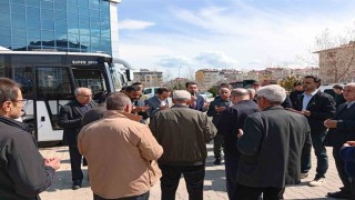 Kovancılarda umre kafilesi dualarla uğurlandı