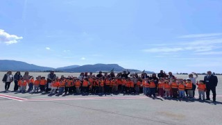 Köyceğiz Anaokulu öğrencileri Dalaman Havalimanını gezdi