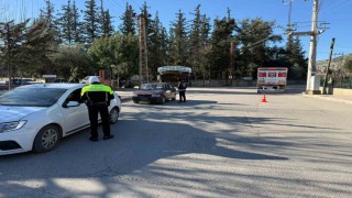Kozanda 10 araç ve 4 motosiklet trafikten men edildi