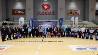 Küçükçekmecede 2. Geleneksel Açık Masa Tenisi Turnuvasında 285 sporcu yarıştı