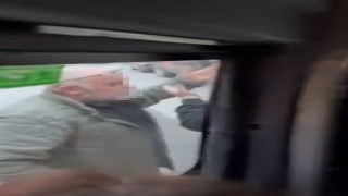 Küçükçekmecede yol vermeme tartışmasında bıçak çekildi