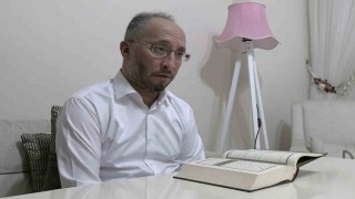 Kuran-ı Kerimi ezberlemenin ötesine geçti: Ayetlerin sayfasını ve satırını saniyeler içinde söylüyor