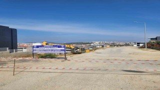 Kuşadasında yol yapım çalışmaları sürüyor