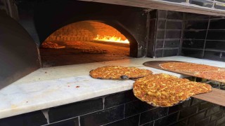Lahmacun ustası Maçı kazanırsak bin lahmacun dağıtacağım dedi, sözünü tuttu