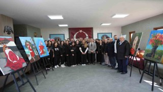 Lise öğrencilerinden Şehitler Gününe özel resim sergisi