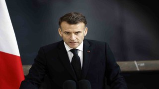 Macron İran Cumhurbaşkanı ile Krizi Görüştü