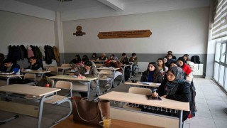 Malatya Büyükşehir Belediyesinden gençlerin üniversite hedefine destek