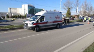 Malatyada otomobil ile çarpışan motosiklet devrildi: 2 yaralı