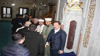 Malazgirtte bayram namazı coşkusu