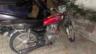 Marmariste motosiklet hırsızları polisten kaçamadı