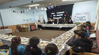 Mazıdağı İlçe Milli Eğitim Müdürü Aydıner, öğrencilerle iftarda buluştu