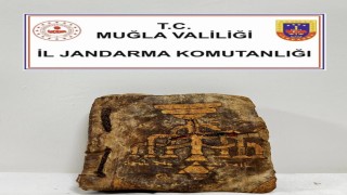 Menteşede tarihi eser operasyonu: 600 yıllık Tevrat ele geçirildi