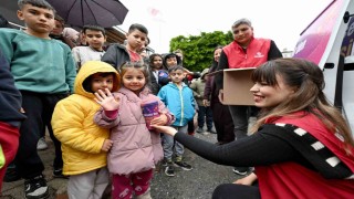 Mersinde 13 ilçede 60 bin çocuğa bayram hediyesi