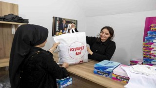 Mersinde dar gelirli ailelerin çocuklarına bayramlık desteği