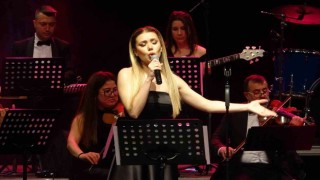 Mersinde Özgecan Aslan anısına anlamlı konser
