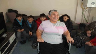 Minik öğrenciler engelli vatandaşın hayalini gerçekleştirdi