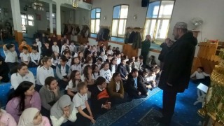 Minik öğrencilerden Hacı Seyit Camiine ziyaret