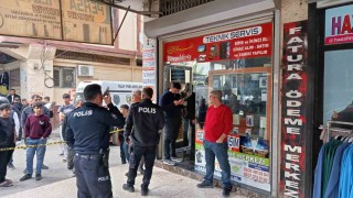 Motosikletle gelip, iş yeri sahibini başından vurup öldürdü