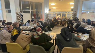 Müftülük personelleri üniversite öğrencileriyle iftarda buluştu