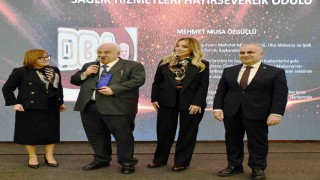 Musa Özgüçlüye Sağlığa En Büyük Yatırım Yapan Hayırsever ödülü