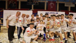 Niğdede hentbol şöleni büyük heyecanla sona erdi