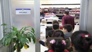 Öksüz ve yetimlerin bayramlıkları yine Talas Belediyesinden