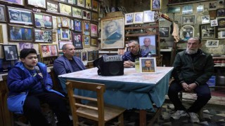 Ölüler Kıraathanesinde nostaljik bayramlaşma