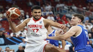 Ömer Faruk Yurtsevenden NBA ekibine 10 günlük imza