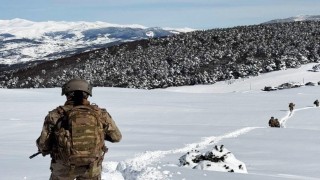 Orduda jandarmadan çığda arama kurtarma tatbikatı