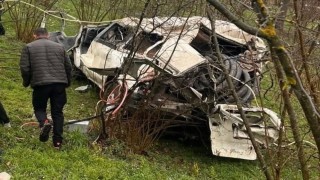 Orduda minibüs fındık bahçesine yuvarlandı: 2 yaralı