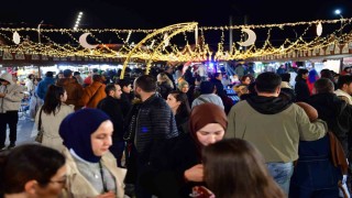 Osmangazi meydanında ramazan coşkusu sürüyor