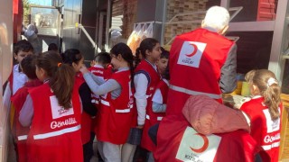 Osmaniye’de Öğrenciler Harçlıklarıyla Ekmek Aldı, Askıya Bıraktı