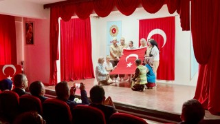 Osmaniye’de Seyit Onbaşı Tiyatrosu Duygu Dolu Anlar Yaşattı