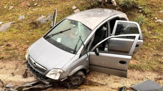 Otomobil şarampole uçtu: 1 yaralı