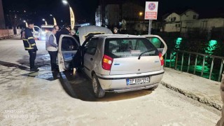 Otomobili küle dönmekten itfaiye kurtardı