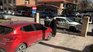 Otoparkta sürücüleri mahsur bıraktı, gelince de Bilemedim ki dedi