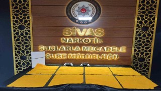 Oyun konsoluna gizlenen uyuşturucu polisin dikkatinden kaçmadı