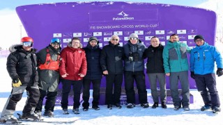 Palandökende FIS SBX Snowboard Dünya Kupası zirvesi