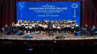 Pendikte ilahiler ve ezgiler çocukların sesinden yükseldi
