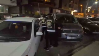 Pendikte silah ticareti yapan 2 şüpheli gözaltına alındı