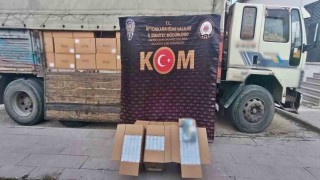 Polis 4 milyon 100 bin adet sahte bandrollü boş makaron ele geçirdi